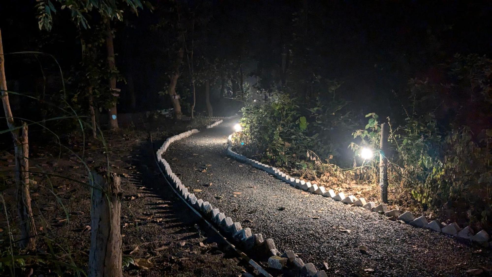 Athulyam Kanha, Kanha National Park, Mukki Gate Khāpa Exterior photo