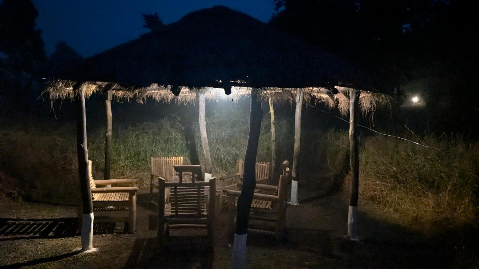Athulyam Kanha, Kanha National Park, Mukki Gate Khāpa Exterior photo