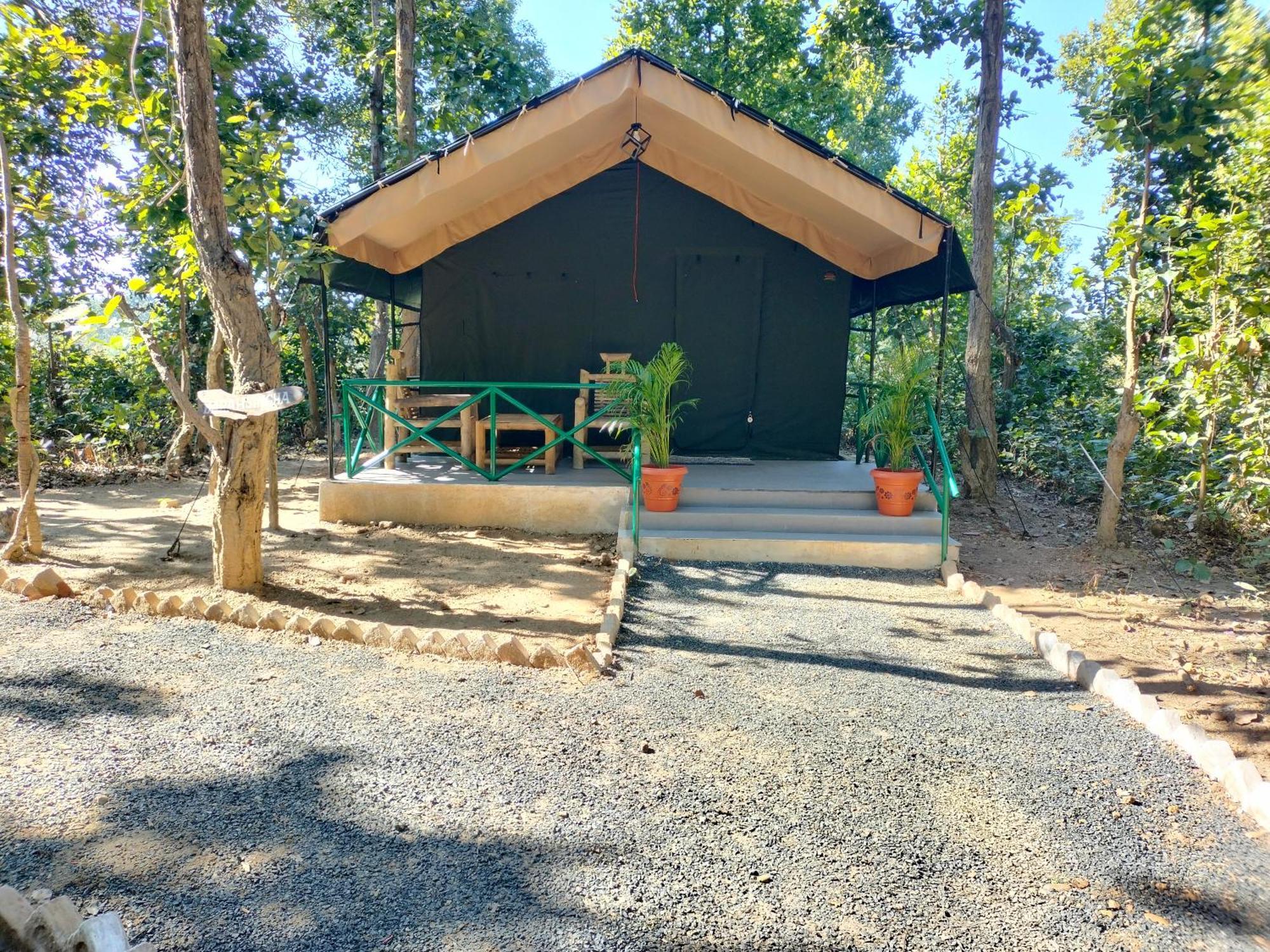Athulyam Kanha, Kanha National Park, Mukki Gate Khāpa Exterior photo